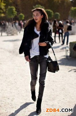 ��к�ɫ�b �������R�]���^������