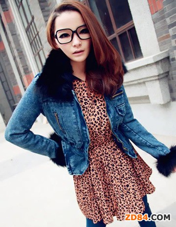 嬌小女生過(guò)年保暖顯高穿搭