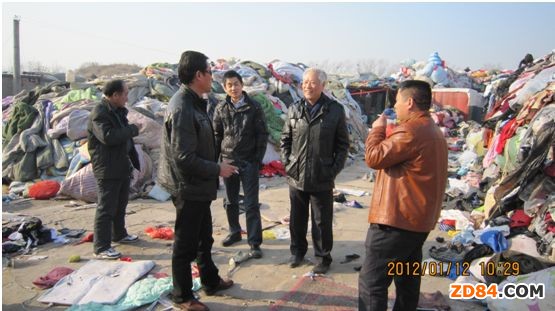 王書文副秘書長調(diào)研北京廢舊紡織品集散地