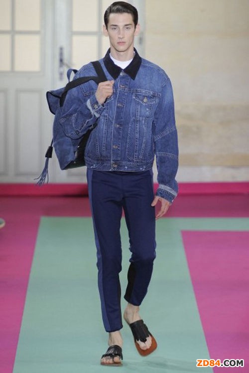 �c(di��n)��DƬ�M(j��n)���һ�