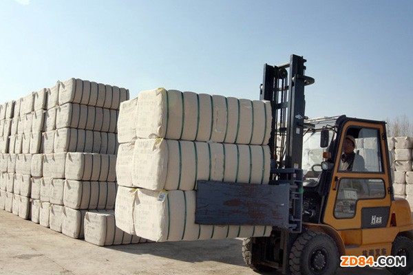 4月下旬鐵路突擊搶運(yùn)新疆棉花