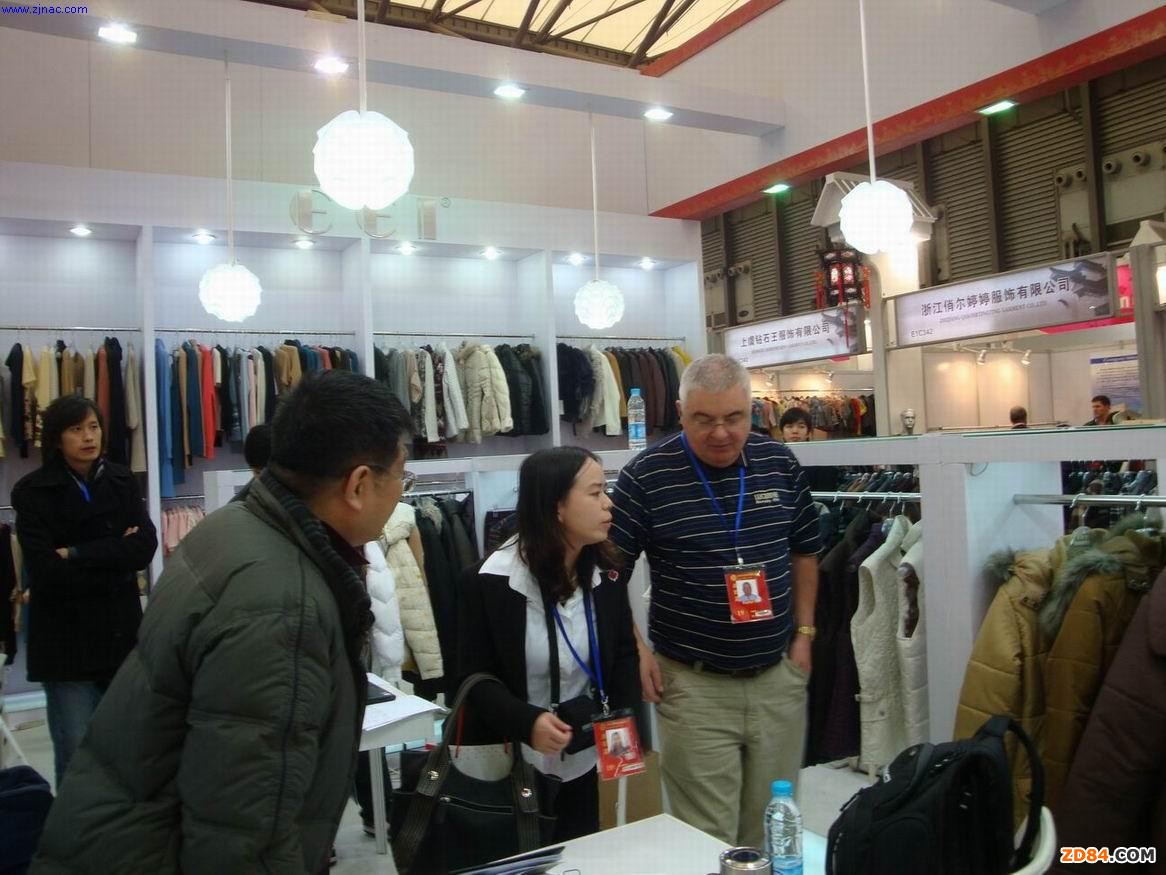 青島紡織服裝出口交易會開幕