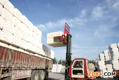 棉價(jià)14個(gè)月降幅達(dá)36% 小紡企經(jīng)歷生死劫