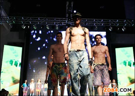 首屆牛仔創(chuàng)新論壇及北江紡織牛仔時(shí)尚發(fā)布廣州舉行