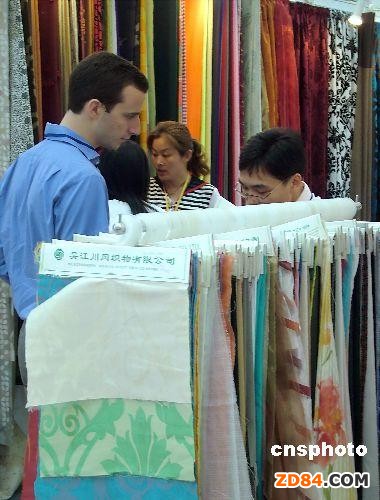 2012年1~5月全國紡織品服裝進(jìn)出口概況