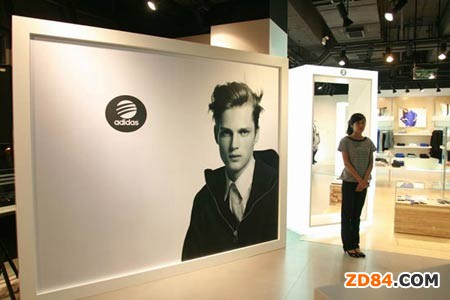 運動品牌 用時尚包裝體育精神