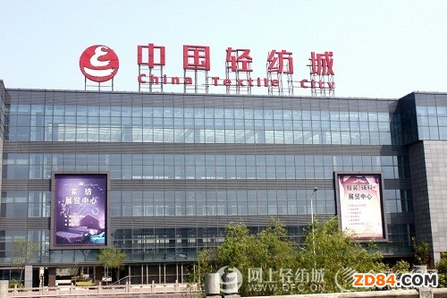 中國輕紡城:秋冬服裝羅紋面料出樣較多