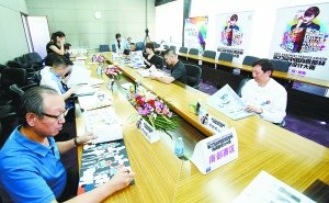 80位設(shè)計師角逐國內(nèi)服飾設(shè)計大賽