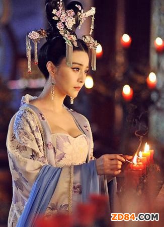 范爺演武則天 8個(gè)月?lián)Q260套戲服