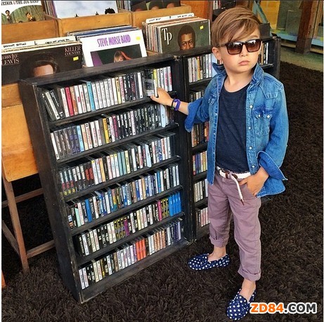 �����W߅վ����r���к����ˣ�ī��С���� Alonso Mateo