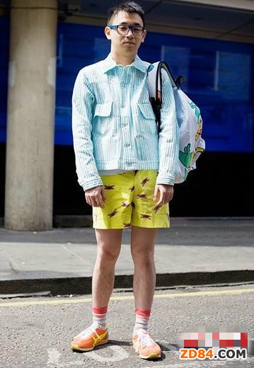 ����������ô������ɫ�·�