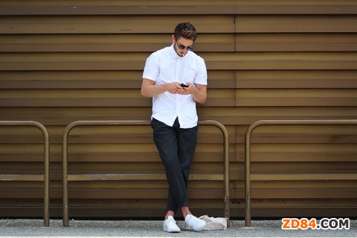 男裝周外也吸睛 學(xué)習(xí)時(shí)尚達(dá)人的穿搭秘籍