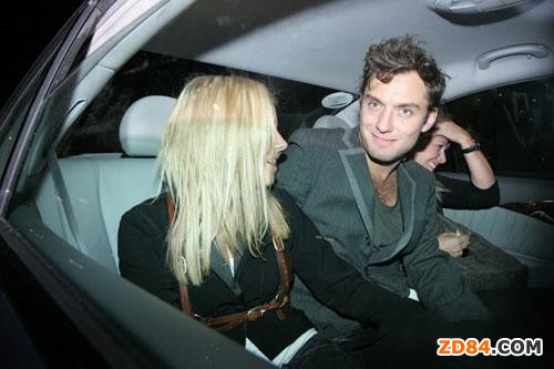 ��ʿ���b����ָ�� ��ͬ��(ch��ng)�ϲ�ͬ���䴩��