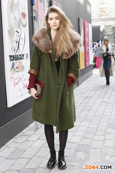 軍綠色在這個(gè)秋冬強(qiáng)勢(shì)回歸