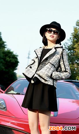 歐洲小香風(fēng)西裝外套 展現(xiàn)迷人身材