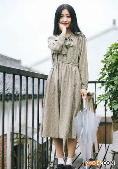 碎花長裙第三彈 依舊迷人