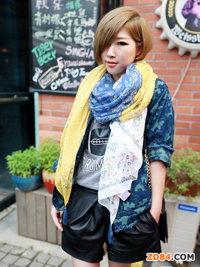 圍巾冬天的時(shí)尚 讓你溫暖整個(gè)冬天