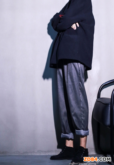 �k������ѝ���� վ�ڳ���ǰ��