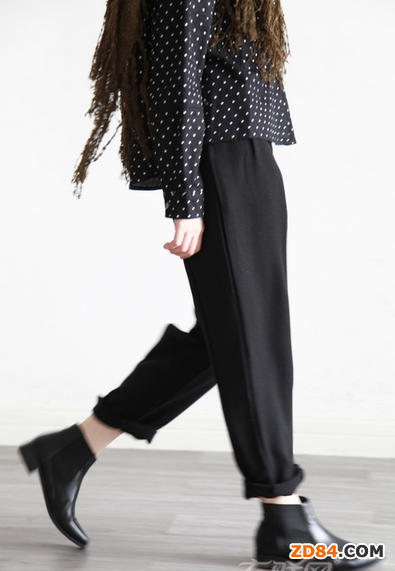 �k������ѝ���� վ�ڳ���ǰ��