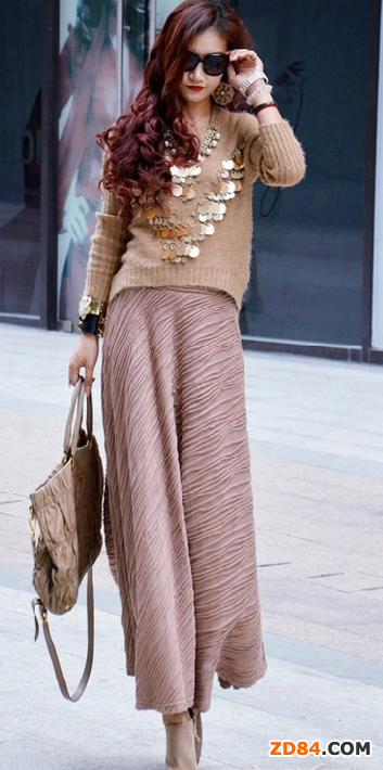 清爽毛線裙 散發(fā)成熟魅力