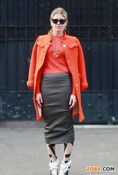 ������δ����ɫ����