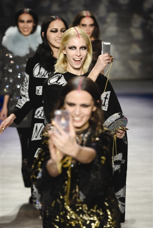 ���ڕr(sh��)�b�����(ch��ng)�P�c(di��n) ���ʴ�����e(cu��)�^(gu��)